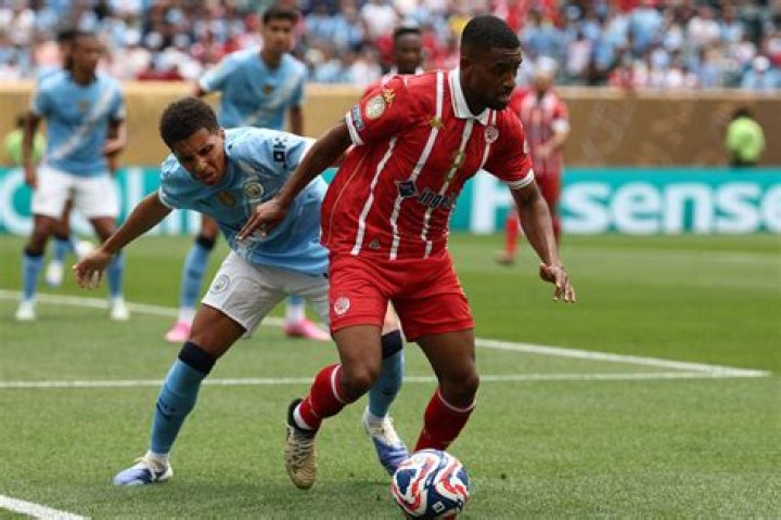 Disciplinary Collapse: Wydad Casablanca Exploits MAS de Fès' Chaos in Botola Pro