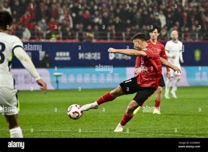 Momentum Analysis: Qingdao Red Lions vs Wuhan Three Towns – CFA Cup 2026 Tactical Preview